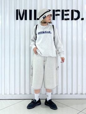 「NEW ERA（ニューエラ）のアイテム（ハット）」を使った、KARIN®︎さん（レディース・155cm）の秋コーディネート