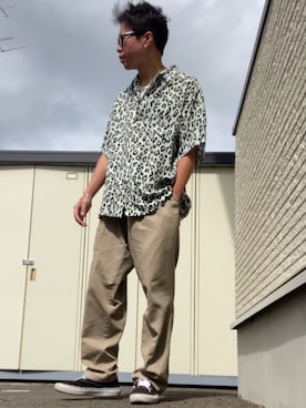 「DOCKERS（ドッカーズ）のアイテム（パンツ）」を使った、りょうすけ　RYMSさん（メンズ・176cm）の秋コーディネート
