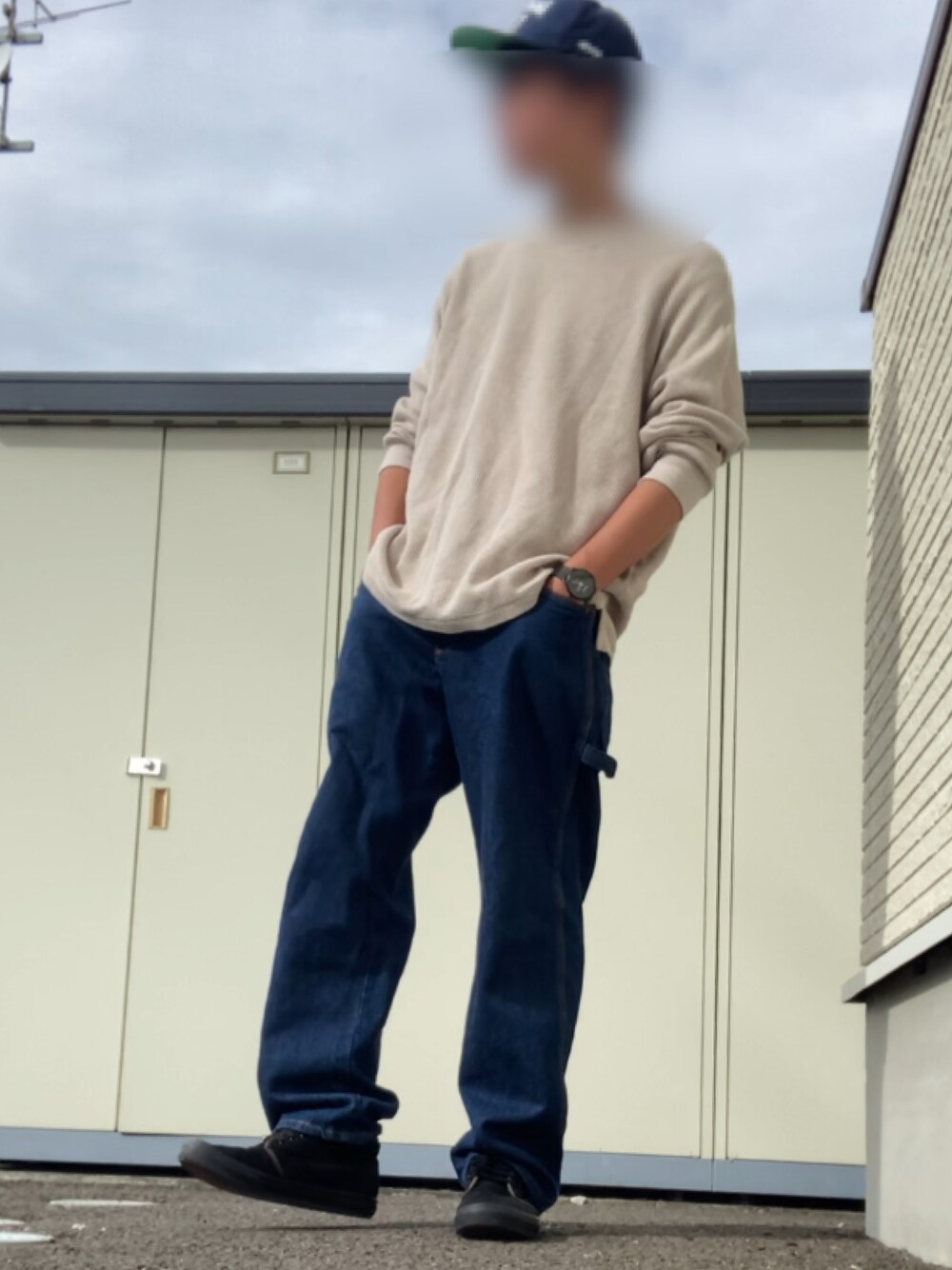 「キャップ」｜「RED KAPのアイテム（デニムパンツ、ブルー系）」を使った、りょうすけ　RYMSさん（メンズ・176cm）の秋コーディネートの1枚目の写真