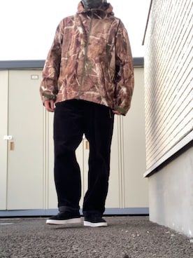 「LAD MUSICIAN（ラッドミュージシャン）のアイテム（スウェット）」を使った、りょうすけ　RYMSさん（メンズ・176cm）の冬コーディネート