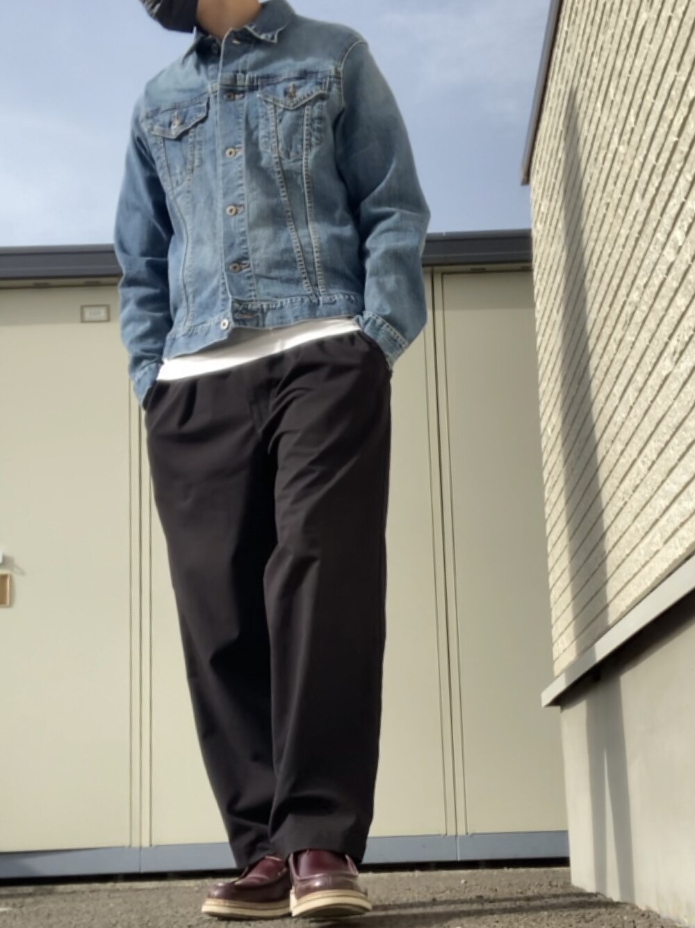 「GUのアイテム（その他パンツ、ブラック系）」を使った、りょうすけ　RYMSさん（メンズ・176cm）の春コーディネートの1枚目の写真