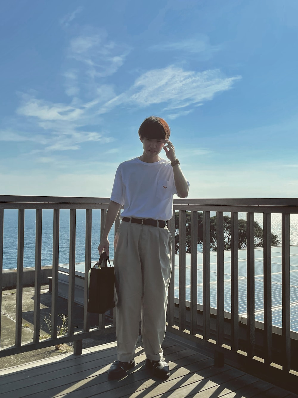 「シンプルコーデ、オトナカジュアル、カジュアル、Tシャツ、サンダル、グルカサンダル、ワイドパンツ、ハンドバッグ、スカーフ、ワントーンコーデ、低身長、海、ootd、おしゃれさんと繋がりたい、いいね、save、フォローお願いします🤑」｜「PUBLUXのアイテム（セットアップ、ベージュ系）」を使った、takuさん（メンズ・162cm）の夏コーディネートの1枚目の写真