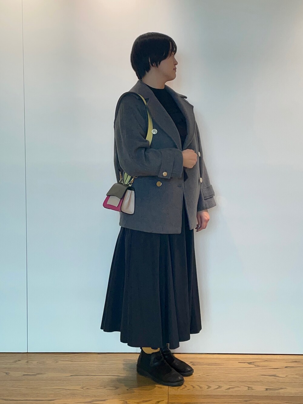 「Pコート、キレイめ、ブラック、テチチ(Te chichi)、ウール混コート、骨格ストレート」｜「Te chichiのウールダブルクロスPコート（その他アウター、グレー系）」を使った、Momokoさん（レディース・168cm）の秋コーディネートの1枚目の写真