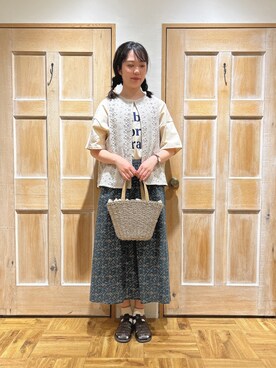 「Samansa Mos2（サマンサ モスモス）のレトロ壁紙風柄スカート（スカート）」を使った、kahoさん（レディース・169cm）の春コーディネート