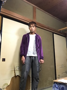 「しまむら（シマムラ）のアイテム（パーカー、パープル系）」を使った、クワちゃんさん（メンズ・172cm）の秋コーディネート