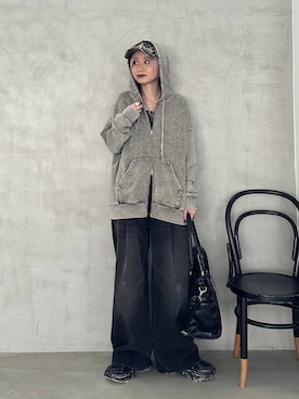 「JEANASIS（ジーナシス）のFadeカラーZIPフーディ/321477（パーカー）」を使った、みきのすけさん（レディース・160cm・30代）の夏コーディネート