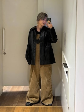 「アイテム（オールインワン・サロペット、ベージュ系）」を使った、みきのすけさん（レディース・160cm）の秋コーディネート