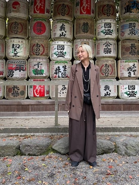 「JEANASIS（ジーナシス）の【SET UP対応】ドロストコクーンパンツ/638827（スラックス、ブラウン系）」を使った、みきのすけさん（レディース）の春コーディネート