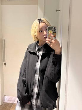 「JEANASIS（ジーナシス）のアソートチェックシャツLS/157636（シャツ/ブラウス、グレー系）」を使った、みきのすけさん（レディース）の春コーディネート