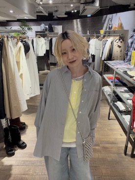 「JEANASIS（ジーナシス）のビーズスマホケースショルダー/633110（スマホグッズ、シルバー系）」を使った、みきのすけさん（レディース）の春コーディネート