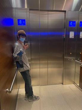 「CHEVIGNON（シェビニオン）のアイテム」を使った、Rico Photios Lamさん（メンズ・178cm）の秋コーディネート