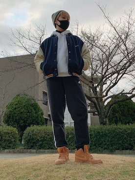 「古着好きな人と繋がりたい」｜「アイテム（スタジャン）」を使った、コテンコテツさん（レディース・165cm）の冬コーディネート