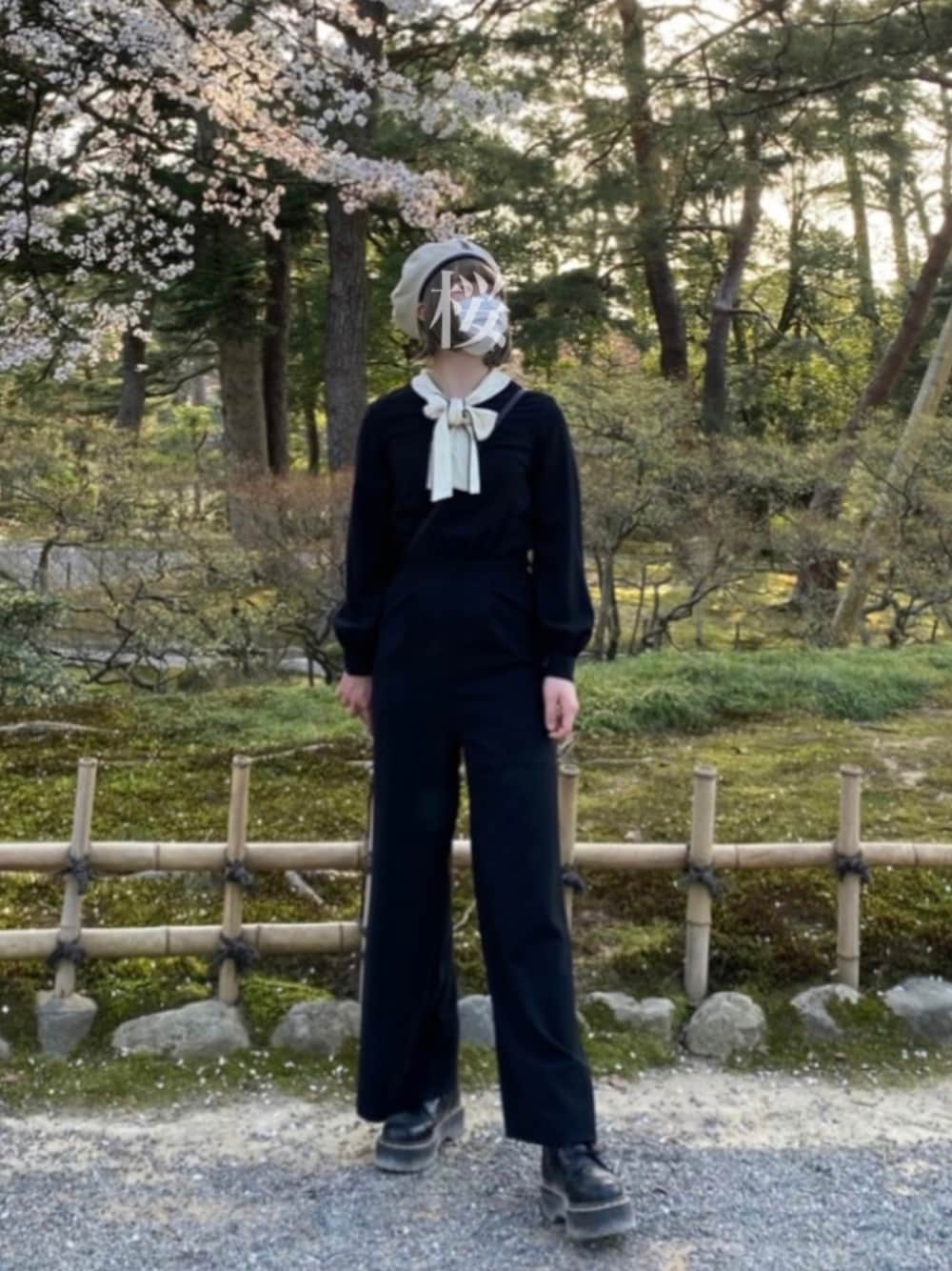 「Dr. MartensのAIRWAIR ドクターマーチン JADON BEX 8 EYE BOOT 15265001 BLACK（ブーツ、ブラック系）」を使った、Mayaさん（レディース・167cm）の秋コーディネートの1枚目の写真