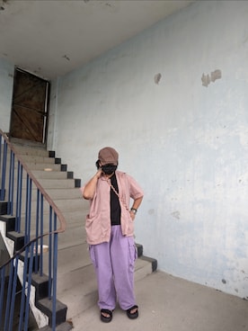 「アイテム（チノパンツ、パープル系）」を使った、みずさん（レディース・153cm）の秋コーディネート