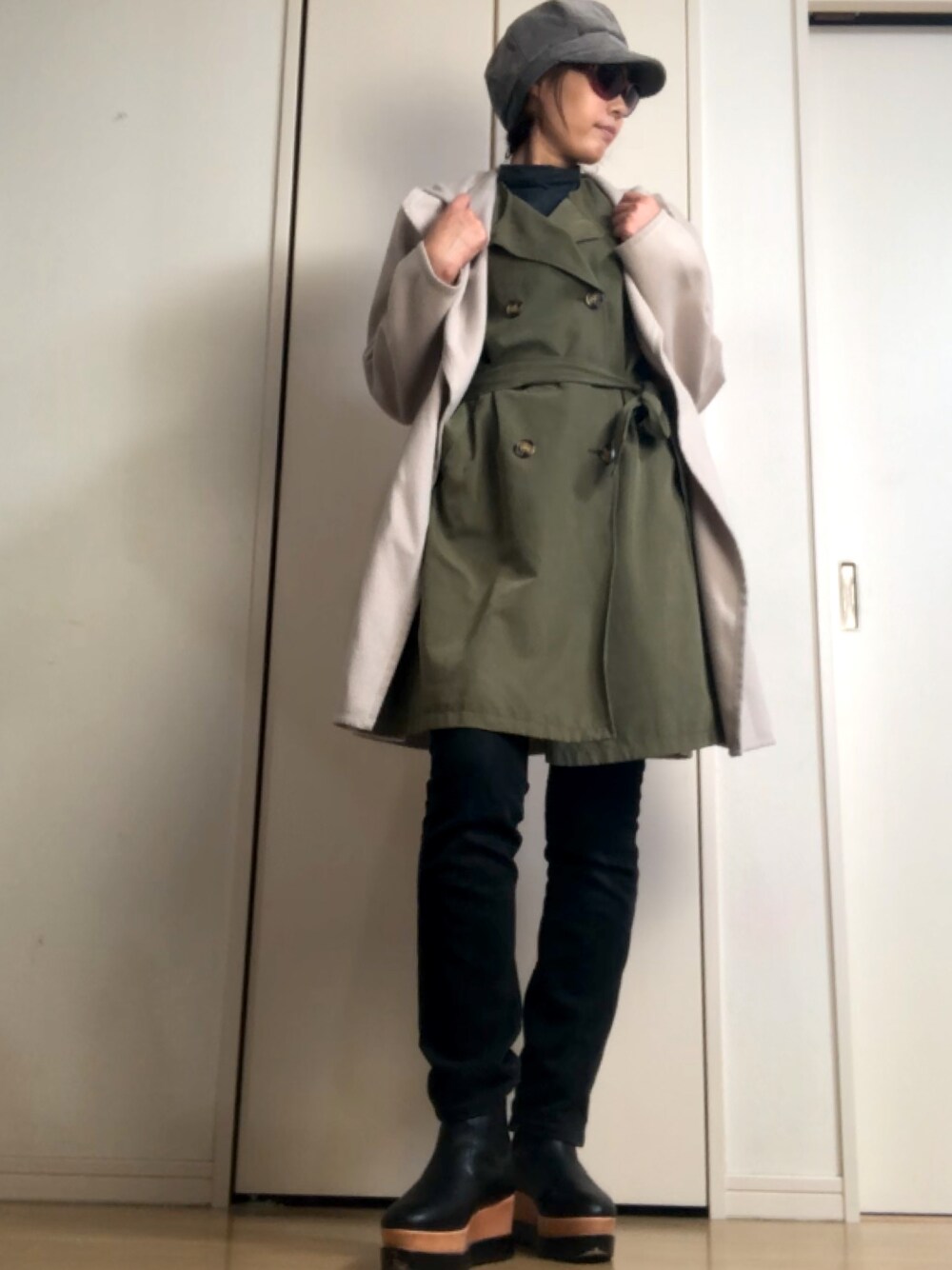 「パンツスタイル、休日スタイル、ビッグシルエット、大人コーデ、大人カジュアル、ブーツ、楽チンコーデ、タートルネック、ブラック、秋のコーデ、冬コーデ、冬、デニム、ootd、着回しコーデ」｜「韓国ファッション #Kのアイテム（ブーツ、ブラック系）」を使った、杏15号さん（レディース・166cm）の冬コーディネートの1枚目の写真