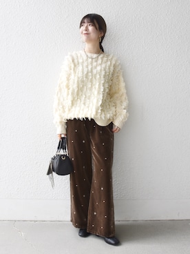 「アイテム（キーケース/キーアクセサリー、グレー系）」を使った、藤原さん（レディース・162cm）の冬コーディネート