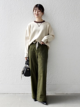 「アイテム（キーケース/キーアクセサリー、グレー系）」を使った、藤原さん（レディース・162cm）の冬コーディネート