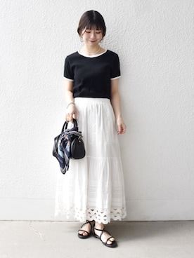「BINDU（ビンドゥー）のアイテム」を使った、藤原さん（レディース・162cm）の春コーディネート