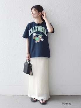 「Disney（ディズニー）のアイテム（Tシャツ/カットソー）」を使った、藤原さん（レディース・162cm）の夏コーディネート