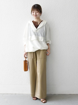 「アイテム（パーカー）」を使った、藤原さん（レディース・162cm）の夏コーディネート