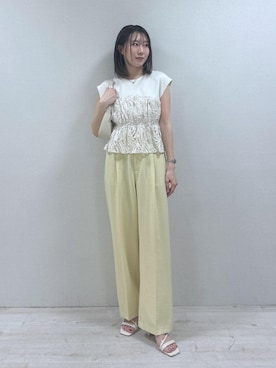 「アイテム（スラックス、イエロー系）」を使った、KANAさん（レディース・162cm）の夏コーディネート