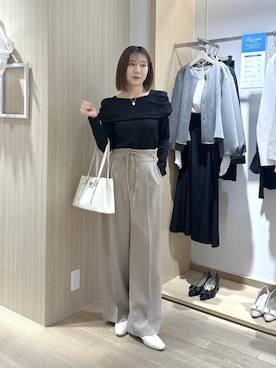 「Juze（ジュゼ）のVカットバブーシュパンプス（パンプス、ホワイト系）」を使った、KANAさん（レディース・162cm）の春コーディネート