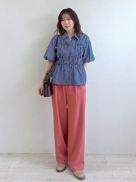 「アイテム（スラックス、オレンジ系）」を使った、KANAさん（レディース・162cm）の夏コーディネート