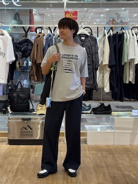 「CIAOPANIC TYPY（チャオパニックティピー）の【ユニセックス】エアリーストレッチワイドパンツ（スラックス、ブルー系）」を使った、はるさん（メンズ・175cm）の夏コーディネート