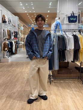 「アイテム（チノパンツ）」を使った、はるきさん（メンズ・175cm・20代）の秋コーディネート