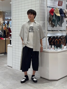 「CIAOPANIC TYPY（チャオパニックティピー）の【UNISEX】ピグメント加工スラブカレッジロゴTEE（Tシャツ/カットソー、ホワイト系）」を使った、はるさん（メンズ・175cm）の夏コーディネート