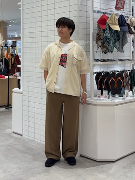 「CIAOPANIC TYPY（チャオパニックティピー）の【ユニセックス】【通気性◎】ブリザーブルシアサッカーシャツ（シャツ/ブラウス、ベージュ系）」を使った、はるさん（メンズ・175cm）の夏コーディネート