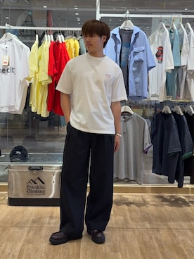 「CIAOPANIC TYPY（チャオパニックティピー）の【ユニセックス】エアリーストレッチワイドパンツ（スラックス、ブラック系）」を使った、はるさん（メンズ・175cm）の秋コーディネート