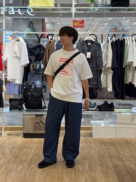 「CIAOPANIC TYPY（チャオパニックティピー）の【UNISEX】宇宙人プリントTシャツ（Tシャツ/カットソー、ホワイト系）」を使った、はるさん（メンズ・175cm）の夏コーディネート