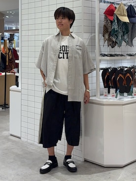 「CIAOPANIC TYPY（チャオパニックティピー）の【UNISEX】ストライプ柄刺繍オーバーシャツ（シャツ/ブラウス、ブラック系）」を使った、はるさん（メンズ・175cm）の夏コーディネート