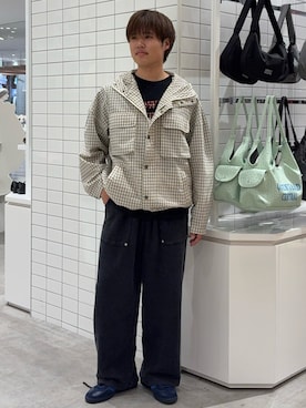 「CIAOPANIC TYPY（チャオパニックティピー）の【UNISEX】チェックフードシャウター（パーカー、ホワイト系）」を使った、はるさん（メンズ・175cm）の春コーディネート