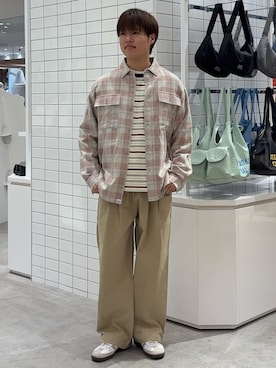 「GEVACO（ゲバコ）のアイテム」を使った、はるきさん（メンズ・175cm）の春コーディネート