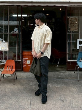 「Clarks（クラークス）のCLARKS/クラークス　WALLABEE GTX ワラビーゴアテックス（モカシン/デッキシューズ、ブラック系）」を使った、SHOTAさん（メンズ・171cm）の春コーディネート