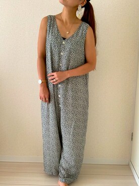 つなぎ オールインワンを使った 花柄 の人気ファッションコーディネート Wear