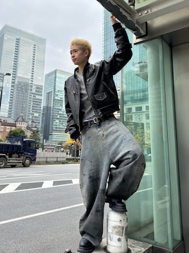 「アイテム（Tシャツ/カットソー）」を使った、綾さん（メンズ・173cm）の秋コーディネート