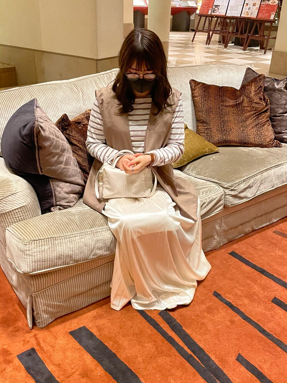 「ごきげんウィーク、春コーデ」｜「apres jourのアイテム（トップス、ベージュ系）」を使った、unaさん（レディース・161cm）の春コーディネートの1枚目の写真