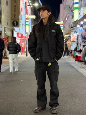 「AVIREX（アヴィレックス）のアイテム（ミリタリージャケット）」を使った、しまさん（メンズ・176cm）の冬コーディネート