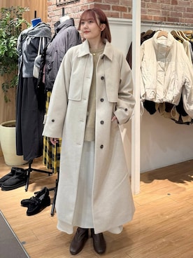 「アイテム（ステンカラーコート）」を使った、ローサさん（レディース・159cm・10代）の秋コーディネート