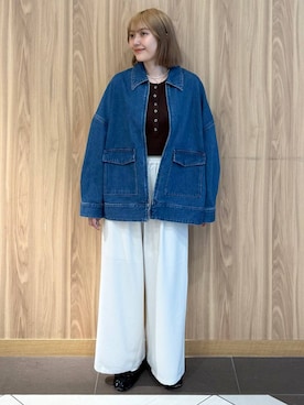 「アイテム（デニムジャケット）」を使った、ローサさん（レディース・159cm・10代）の秋コーディネート