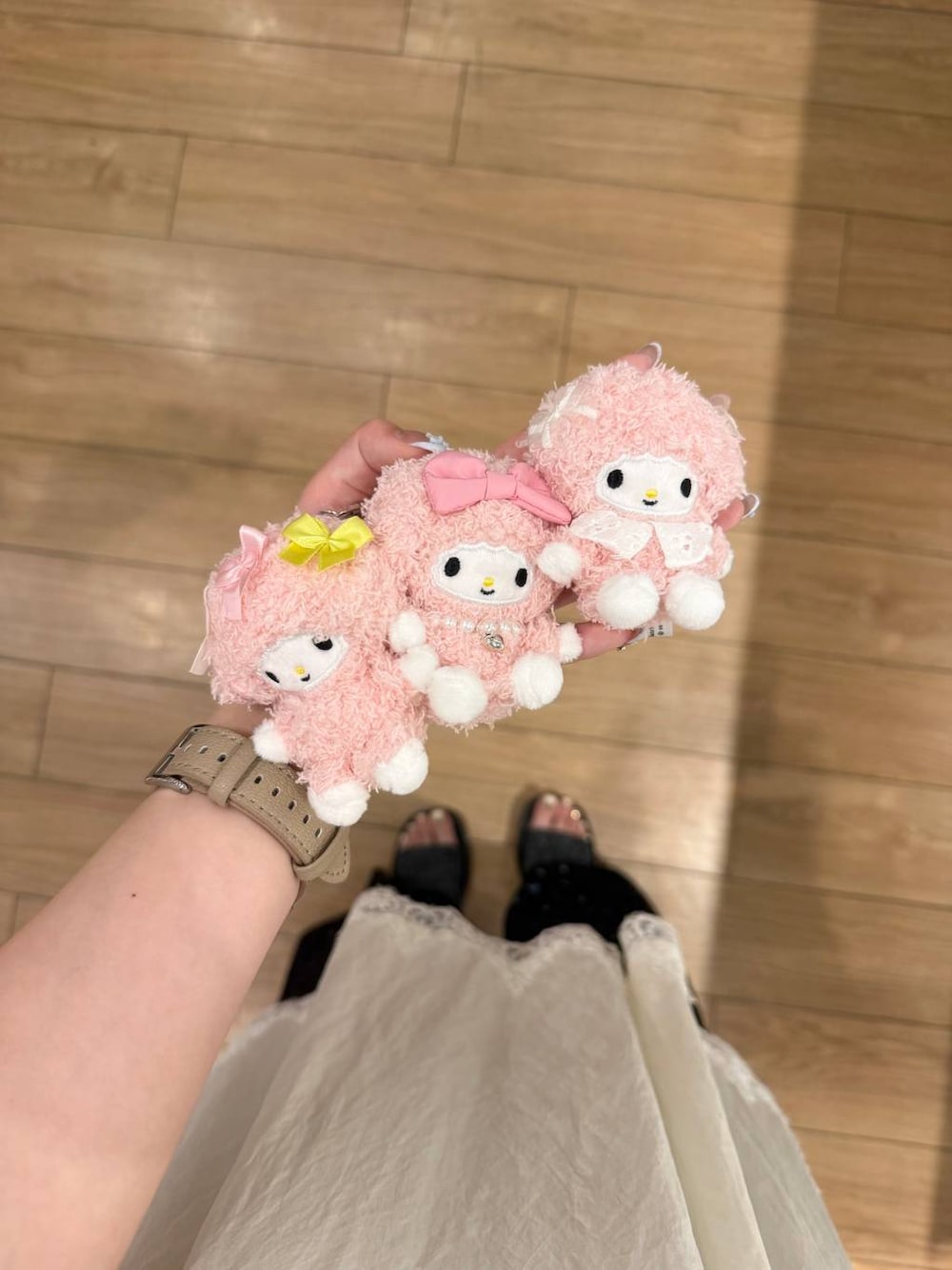 その他のキーホルダーを着用したレディースの夏コーディネートの1枚目の写真