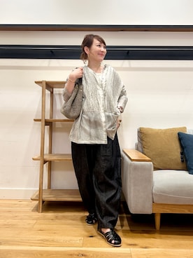 「かぐれ（カグレ）のピグメントダイボザムシャツ（シャツ/ブラウス、グレー系）」を使った、+++ゆき+++さん（レディース・151cm）の春コーディネート