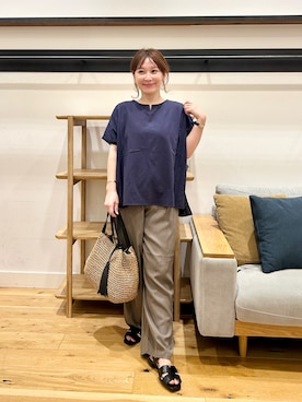 「URBAN RESEARCH DOORS（アーバンリサーチドアーズ）のサイドレース刺繍切替プルオーバー（その他トップス、ブルー系）」を使った、+++ゆき+++さん（レディース・151cm）の夏コーディネート
