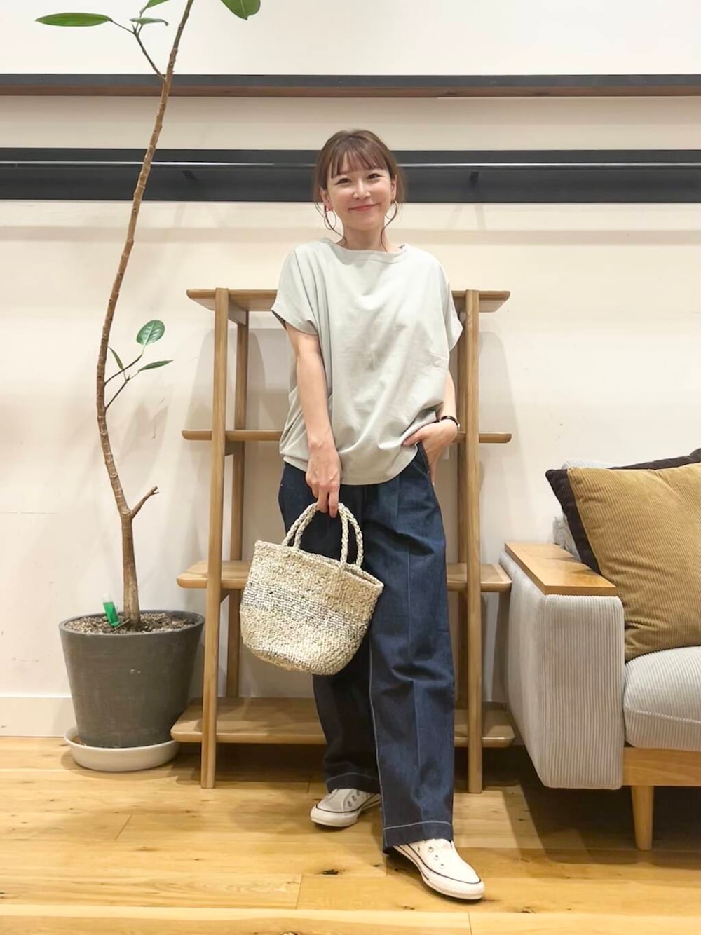 「doors、低身長コーデ、40代、骨格ストレート、イエベ春、ストレート×イエベ春、ストレート×イエベ、私の推しデニムスタイル」｜「URBAN RESEARCH DOORSのドライコットンボートネックプルオーバー（Tシャツ/カットソー、グリーン系）」を使った、+++ゆき+++さん（レディース・151cm）の春コーディネートの1枚目の写真
