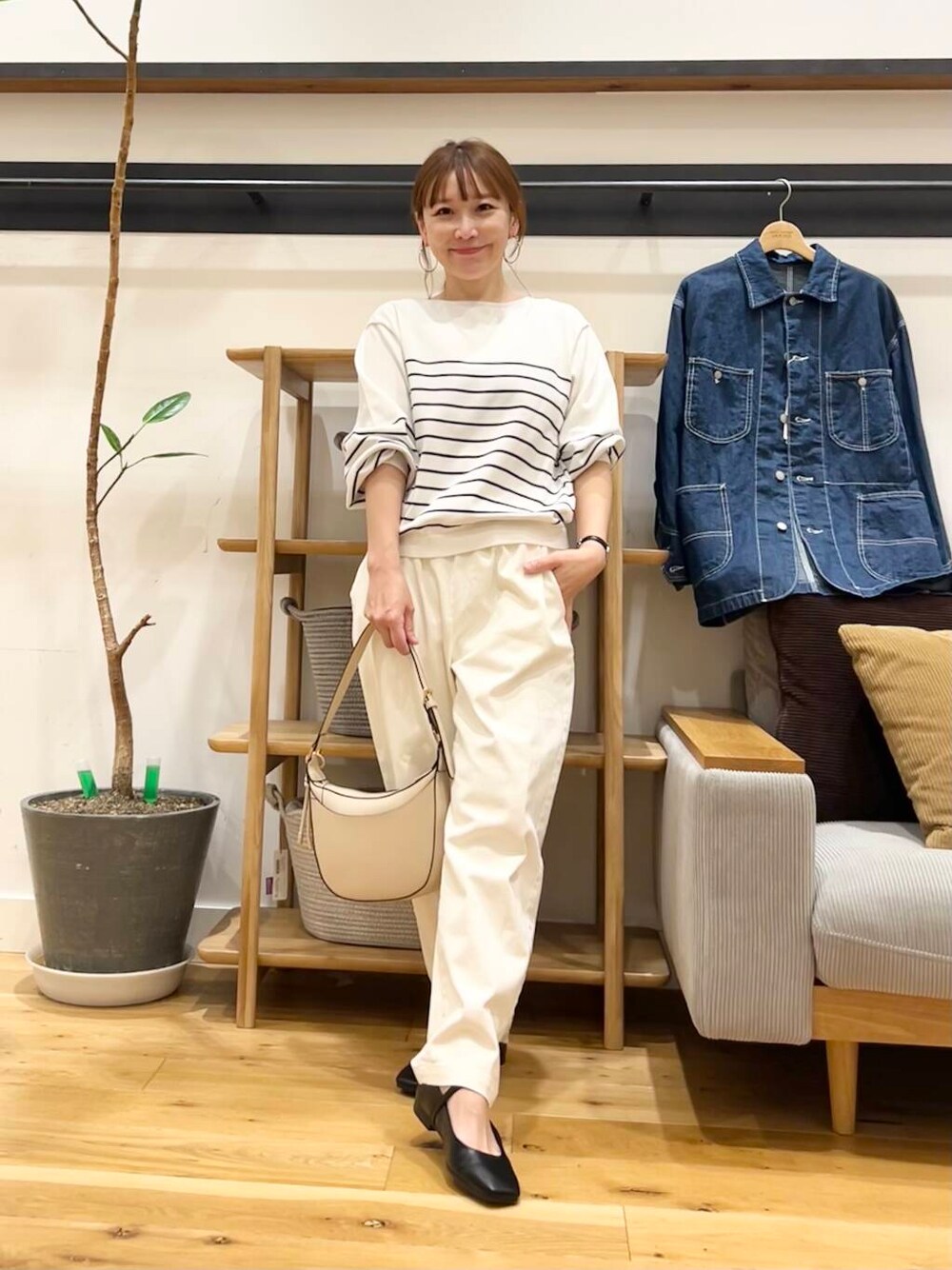 「doors、低身長コーデ、40代、骨格ストレート、イエベ春、ストレート×イエベ春、ストレート×イエベ、春のジャケットスタイル」｜「URBAN RESEARCH DOORSのウォッシャブルUVボーダーニット（ニット/セーター、ホワイト系）」を使った、+++ゆき+++さん（レディース・151cm）の春コーディネートの1枚目の写真