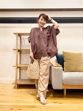 「URBAN RESEARCH DOORS（アーバンリサーチドアーズ）のコットンボイルロールアップスリーブブラウス（シャツ/ブラウス、ブラウン系）」を使った、+++ゆき+++さん（レディース・151cm）の夏コーディネート