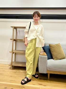 「かぐれ（カグレ）のコットンシアーレギュラーシャツ（シャツ/ブラウス、ベージュ系）」を使った、+++ゆき+++さん（レディース・151cm）の夏コーディネート